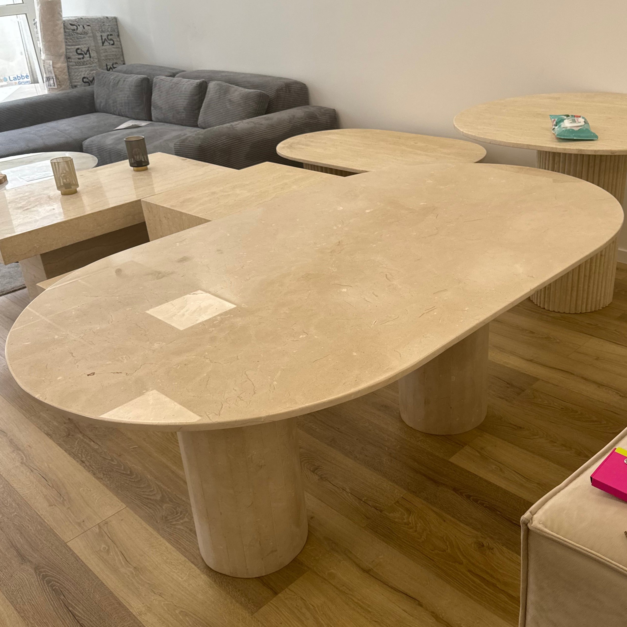 Table à manger oval en marbre crema beige